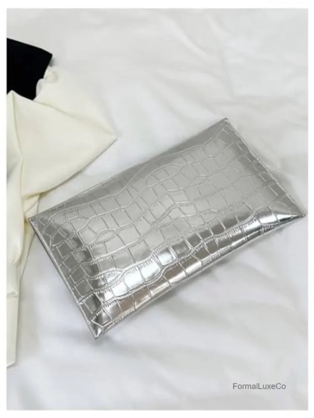 Verdusa Women's Clutch Evening Bags Trendy Envelope Handbag Metallic Purse